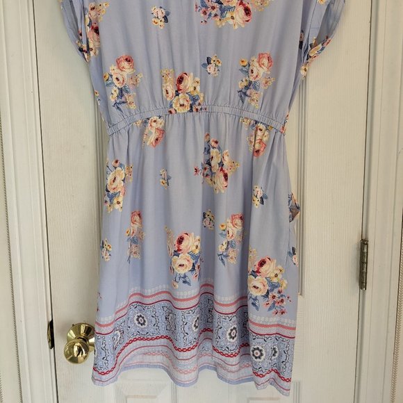 Sweet Floral Spring/Summer Dress with Pockets! - Picture 3 of 5